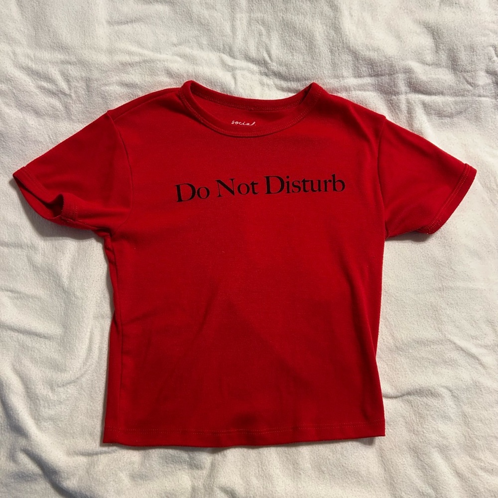 Red Kids T-Shirt with 'Do‎ Not Disturb' Print